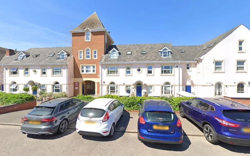 Miss L E Davies - Davies Lythan Elizabeth - Dentist in Aylesbury