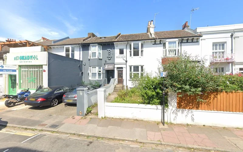 Dr K. Pirayesh - Dental clinic in Brighton