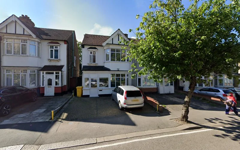 Clarence House Dental Health Centre - Dental clinic in Ilford