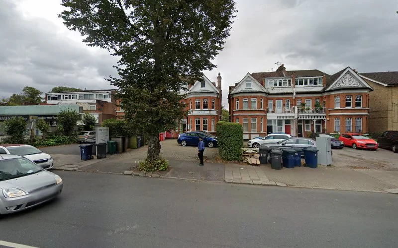 Sara Saidpour - Dentist in London