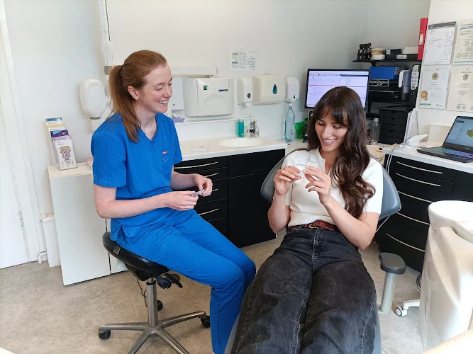 Crescent Dental Ltd - Dentist in Swansea