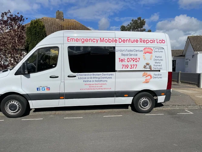 Mobile Denture Repair - Dentist in Rainham