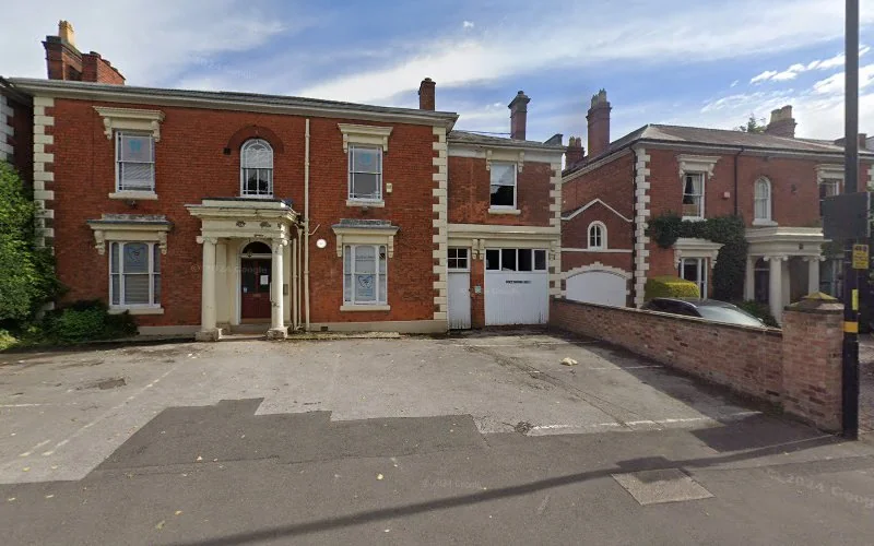 Segelov M - Dental clinic in Birmingham