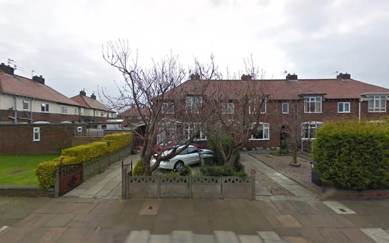 TEETH WHITENING MOBILE SERVICE (TRUE BRIGHT SMILE) - Teeth whitening service in Southport