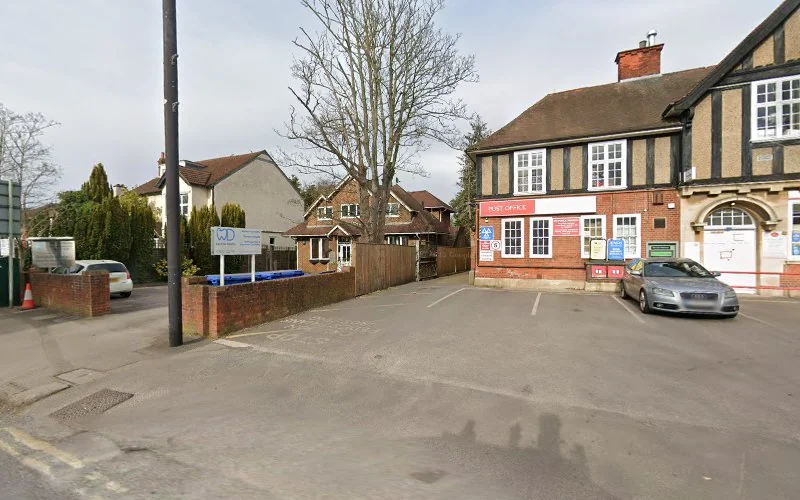 Van-Rensburg N - Dentist in Walton-on-Thames