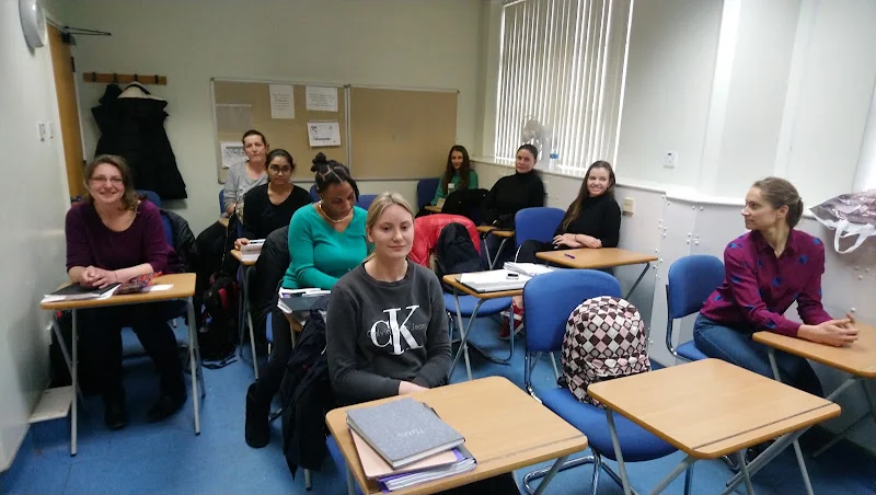 Dental Support - School of Dental Nursing - Dental school in London