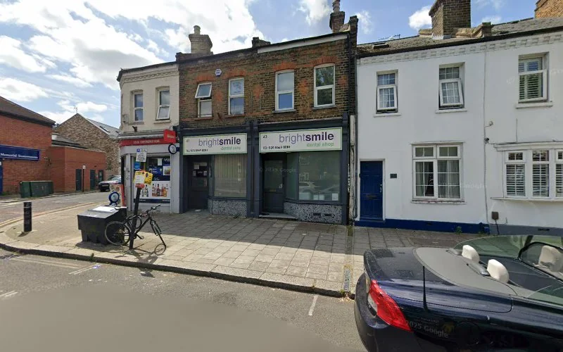 Chawla Dr S - Dental clinic in Isleworth