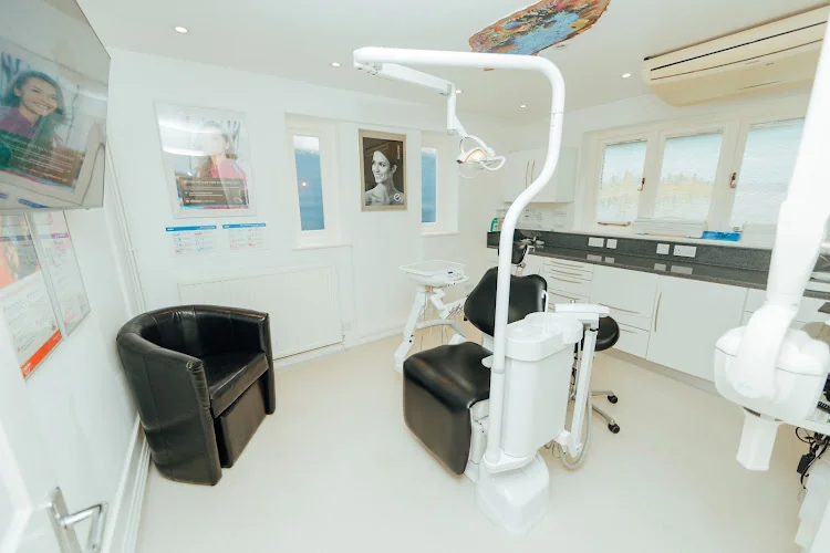 DentArtWork Dental Care - Dentist in Lechlade