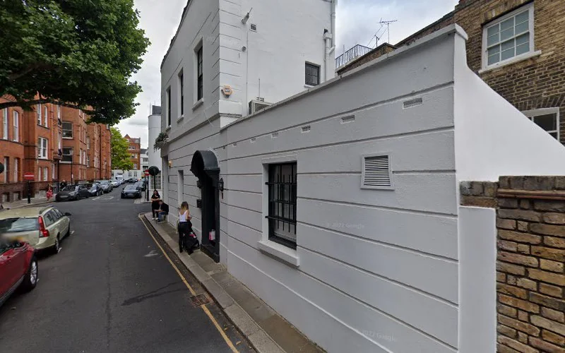 Chelsea Dental Lounge - Dental clinic in London