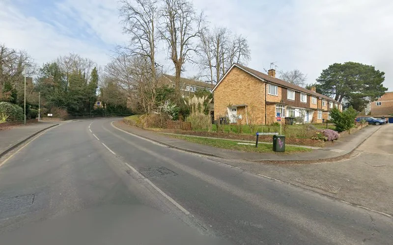 Dr Georgios Chatzopoulos Periodontist, Implant Dentist, Pinhole Dentist - Dental implants periodontist in Woking