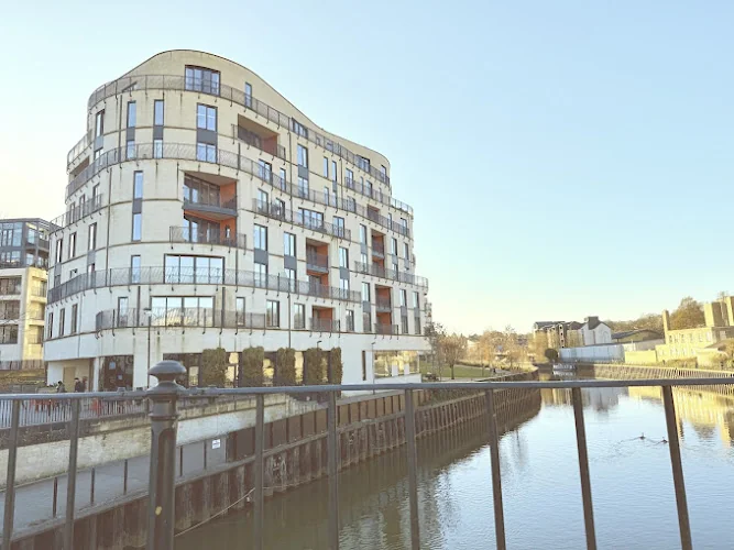 GoodLight Clinic - Dentist in Bath