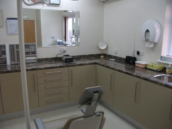 Havering Denture Studio - Dental clinic in Hornchurch