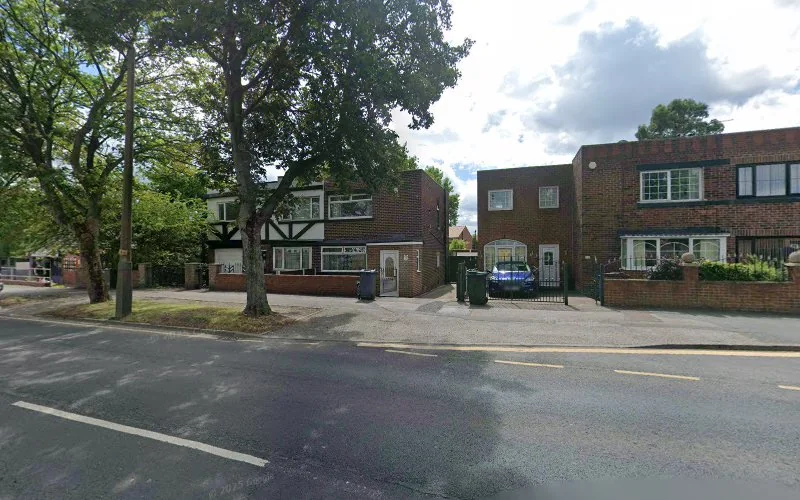 Hutchison C D - Dental clinic in Barnsley