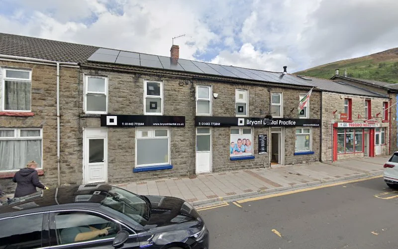 Dr Rosie Williams - Bryant Dental Practice - Dental clinic in Treorchy