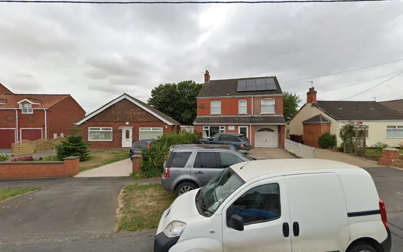 Michael Bawn Dental Technician - Dental clinic in Barrow-upon-Humber