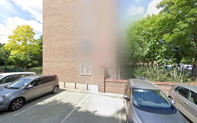 Mr J Daramola - Daramola Mr J - Dentist in London