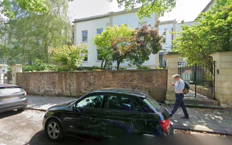 Grossett Duncan - Dental clinic in Bristol