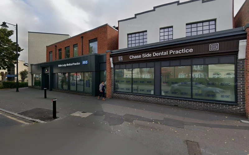 Stern Dr S - Dental clinic in Enfield