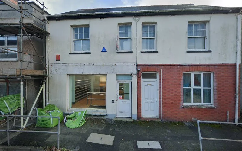 Jones Ian L - Dental clinic in Milford Haven