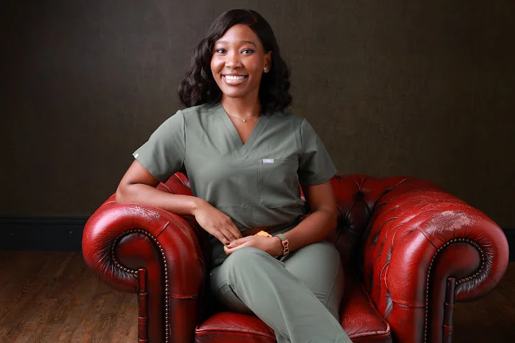 Dr Chinwe Akuonu - Dentist in London
