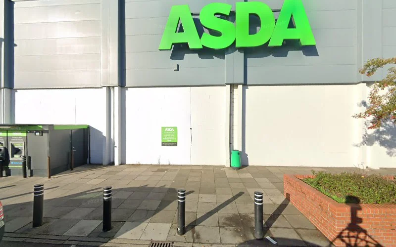 Thomas Stephen Paul - Dentist in Swindon