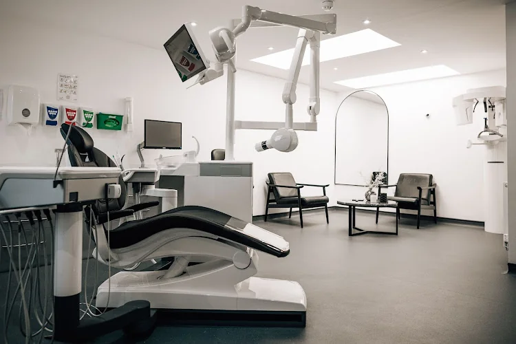 Smile Studio Dentists - Cosmetic dentist in Rowley Regis