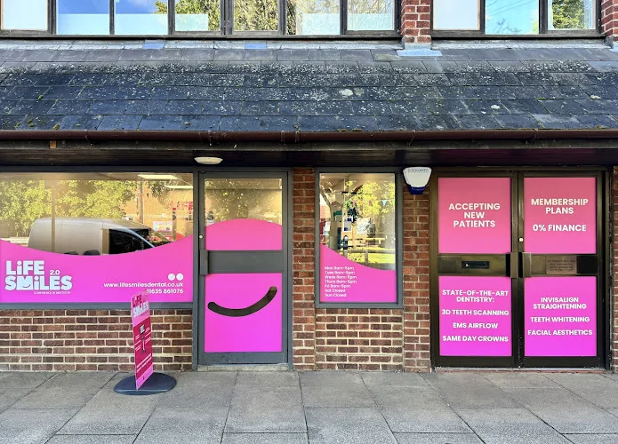 Broadway Lifesmiles - Dental clinic in Thatcham