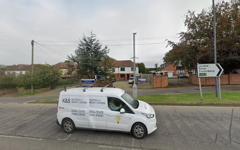 Alva House Dental Practice - Dental clinic in Gravesend