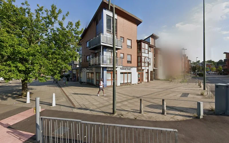 Pembroke Dental & Implant Centre - Dentist in Crawley