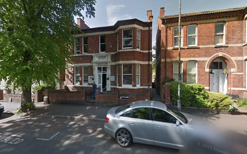 Hassan Dr Reema - Dentist in Leamington Spa