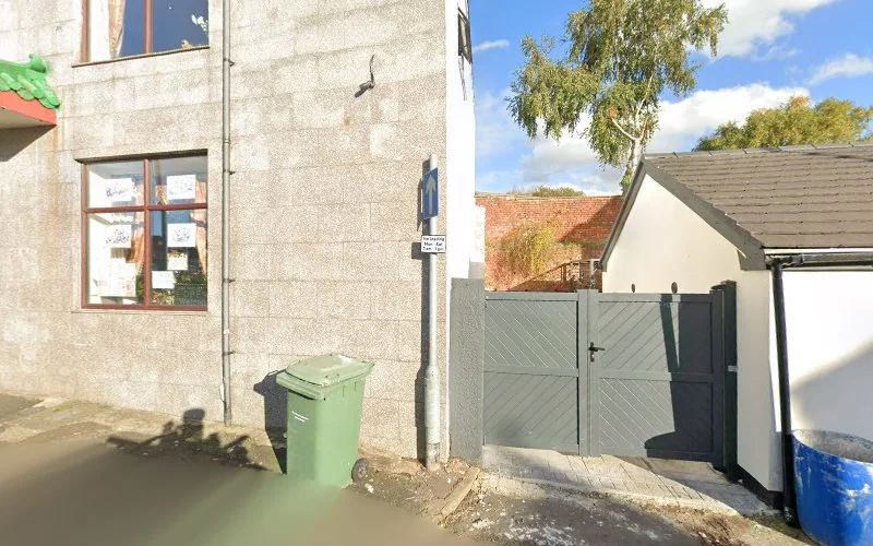 Hobson A - Dental clinic in Ashton-under-Lyne