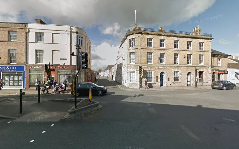 Griffiths Dr E - Dental clinic in Taunton