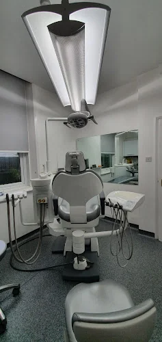 D. H. Keen Dental Surgery Partnership - Dental clinic in London