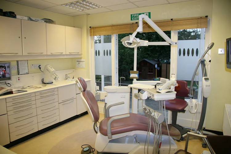 Montrose Smile Studio - Dentist in Twickenham