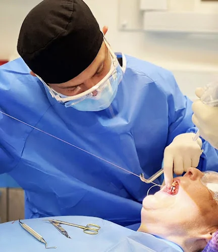ToothOut/In Clinic - Dental implants provider in UK