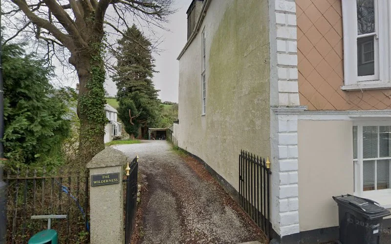 Smile Maintenance Ltd - Dental clinic in Newton Abbot