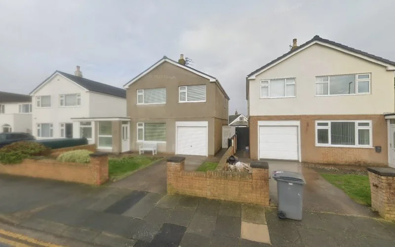 UK Denture - Dental clinic in Thornton-Cleveleys