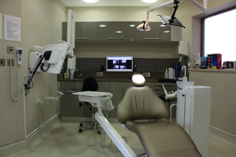 SAFANA Dental Clinic - Dentist in Amersham