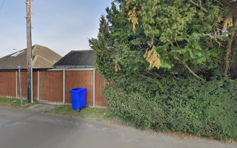 Fernhill Dental Centre - Dental clinic in Farnborough