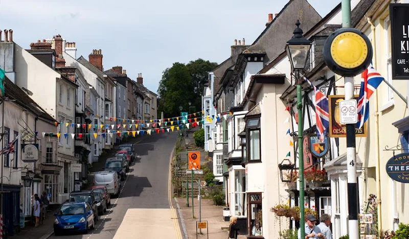Modbury Dental Practice - Dental clinic in Ivybridge