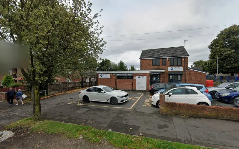 Tariq Drabu - Dentist in Manchester