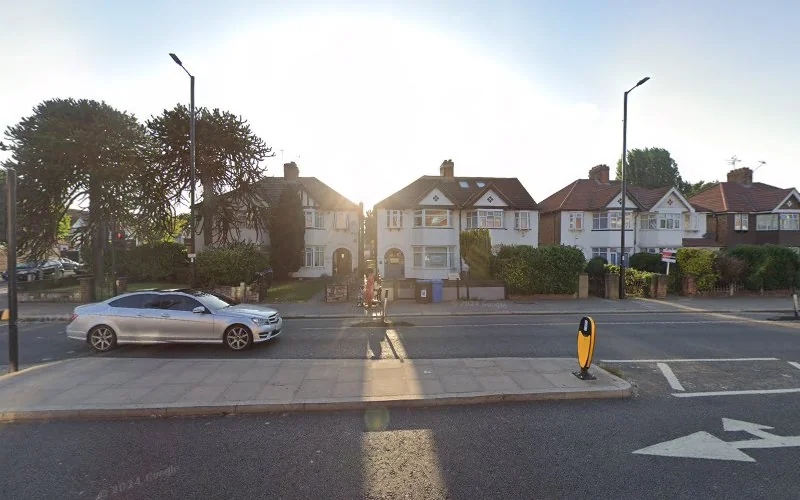 John Trewella & Associates - Dental clinic in London