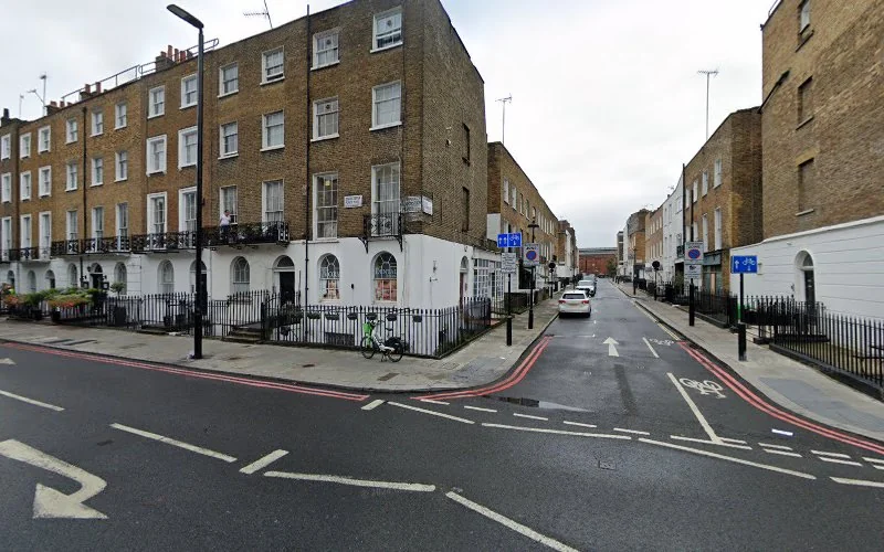 Dr Pauline Abitbol - Dentist in London