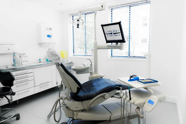 Bandlish & Auplish Dentistry - Dental clinic in London