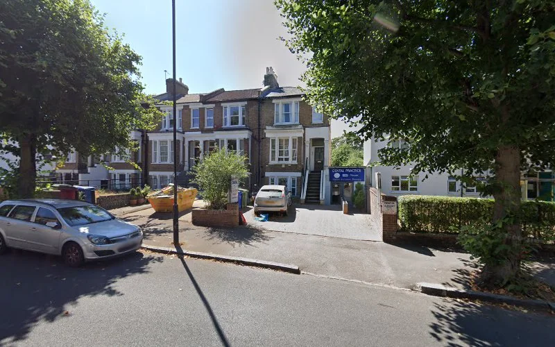 Dental Surgery N.H.S. & Private - Dentist in London