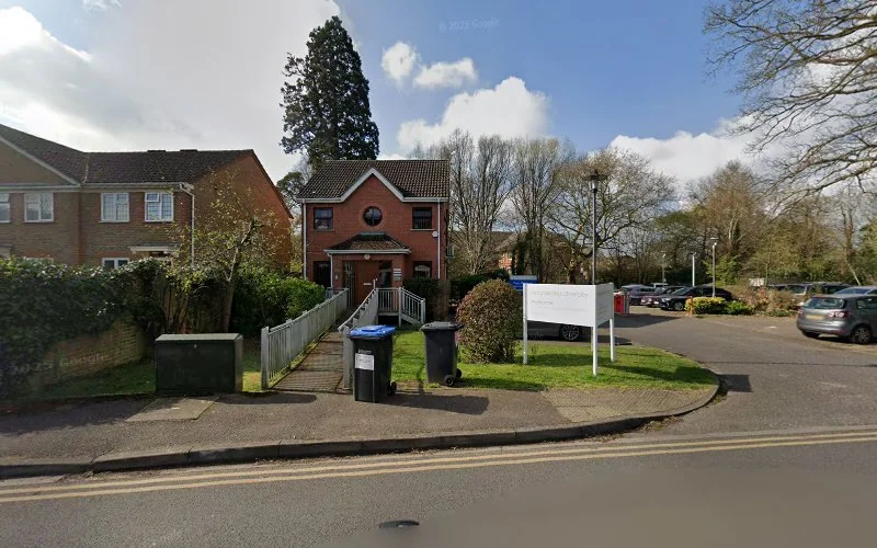 Marsh Mr P - Dental clinic in Chertsey