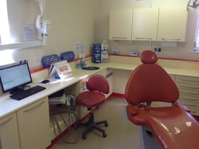 Longford Road Dental Practice - Cosmetic dentist in Holyhead