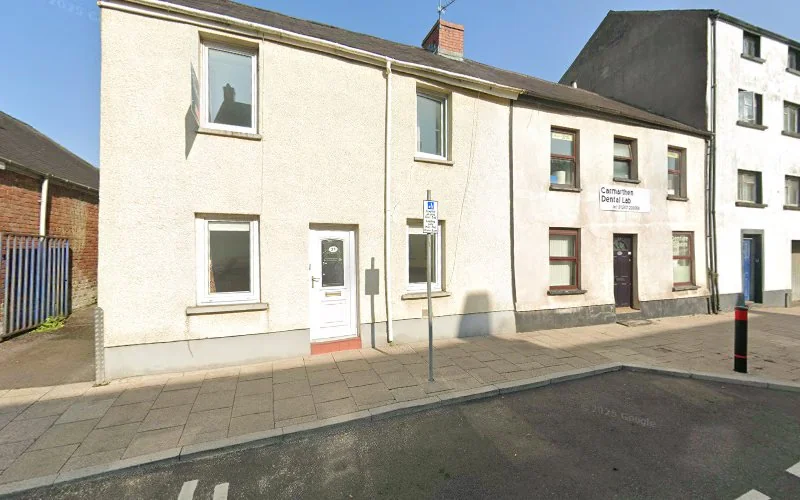 Carmarthen Dental Laboratory - Dental laboratory in Carmarthen