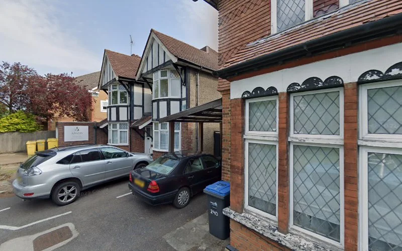 Dr Ricky Adams - Dentist in London