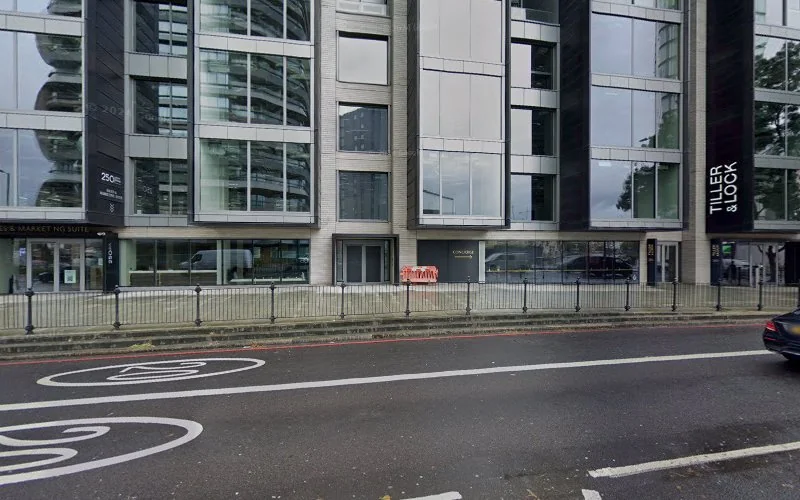 Fabtasticsmiles Ltd - Dental clinic in London